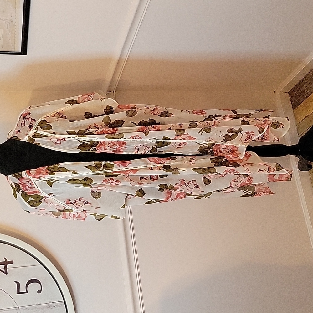 Band‎ Of Gypsies Floral Duster Pink And White Womens Medium/ Large